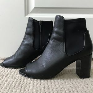 LEATHER BOOTIES W/PATENT LEATHER HEEL